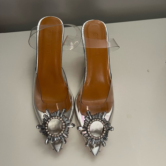 ❌SOLD❌ Rhinestone Decor Clear High Heels - Picture 4 of 10